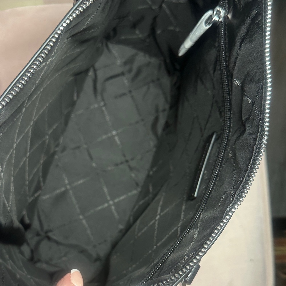 NWT Michael Kors Black Tote Bag - Picture 5 of 8